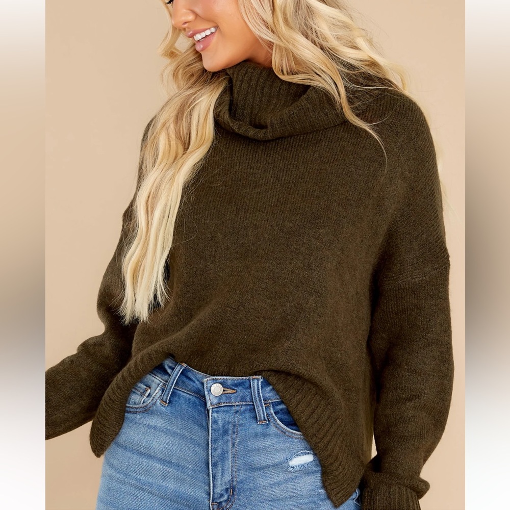 Michael Kors Waffle Knit Cowl Neck Sweater woman’s size S.